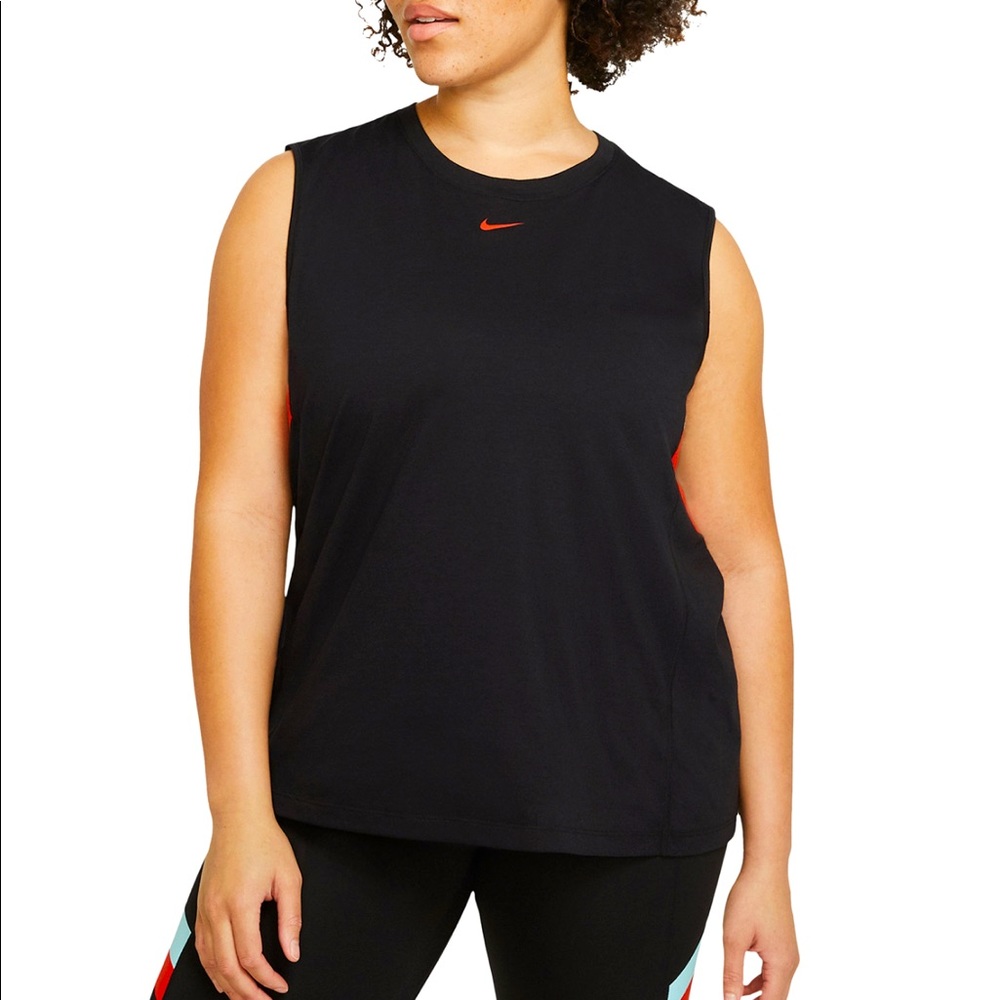 Nike Women’s Plus Size Dri Fit Colorblocked Stripe Training Tank Top